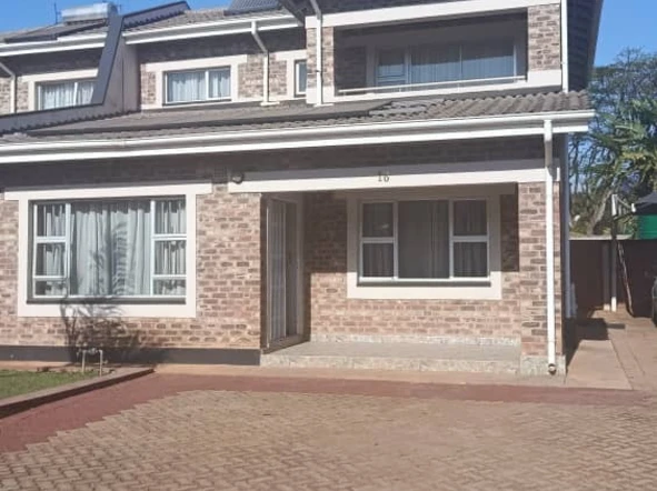 3 Bedroom Flat & Apartment