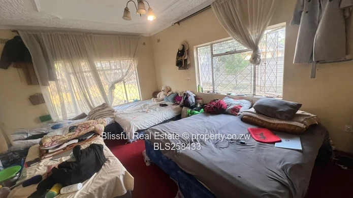 Spacious 4-Bed Family Home on 2007m² in Vainona