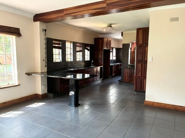 6 Bedroom House