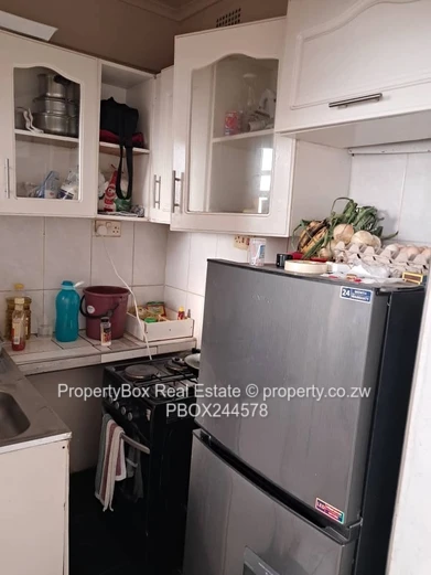 Bachelor's flat available to rent for Immediate occupation!