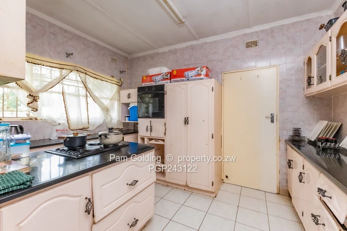 Avonlea Gem Awaits! Spacious 4-Bedroom Home (Sole Mandate)