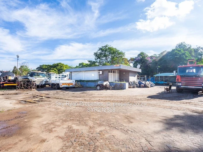 Prime Commercial Property for Sale in Greencroft with Lomagundi Rd frontage 