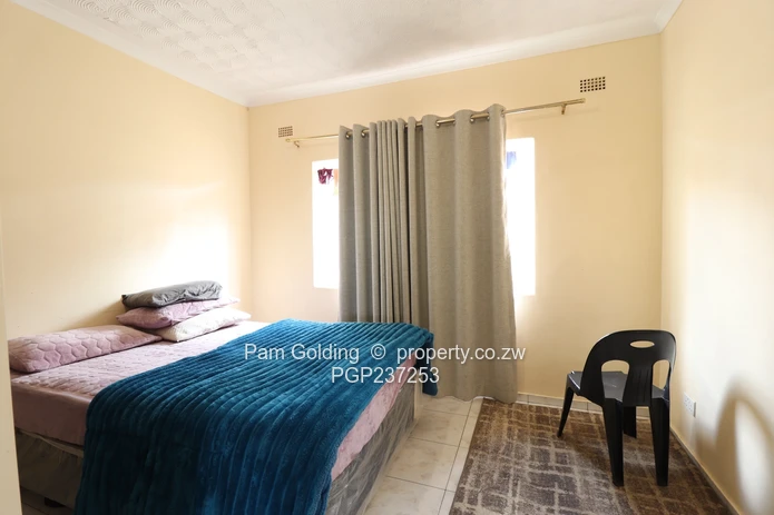 House for sale in Waterfalls/Picnic Park Area (Sole Mandate)