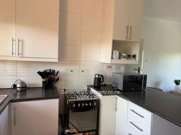 Avenues  2 beds flat to rent 