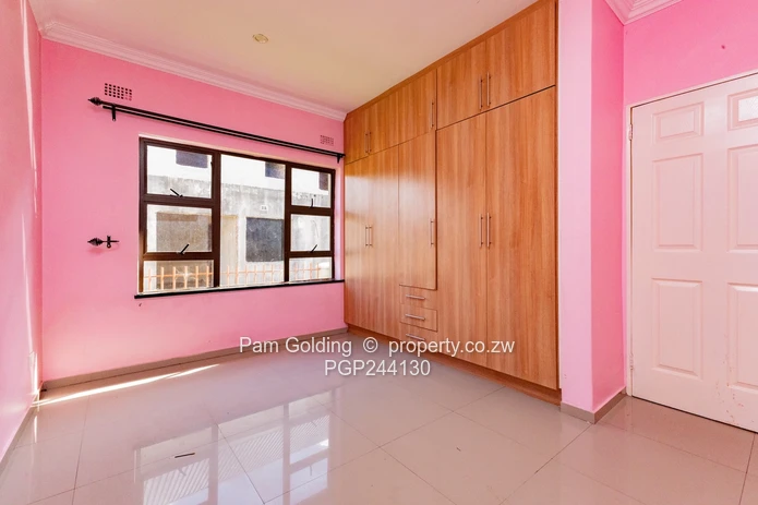 house for sale in arlington estate (Sole Mandate)