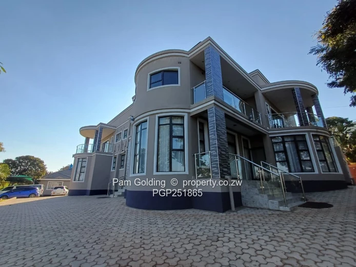 Luxury Living in Murambi East: 7-Bedroom Mansion  (Sole Mandate)