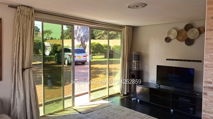 Helensvale, Off Domboshava Road 395K
