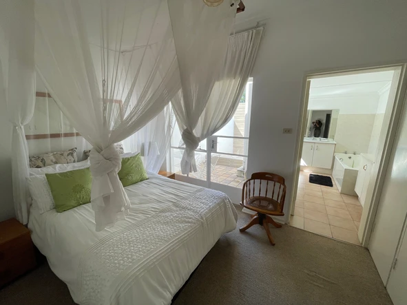 Farm & Agricultural Land