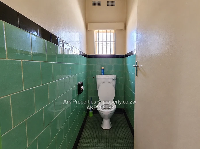 Commercial Property To Let – Eastlea