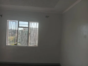 2 Bedroom Flat & Apartment