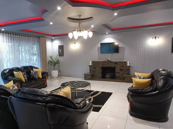 5 Bedroom House