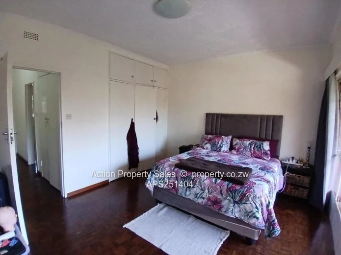 Neat 2 Bed Garden Flat In Avondale! 