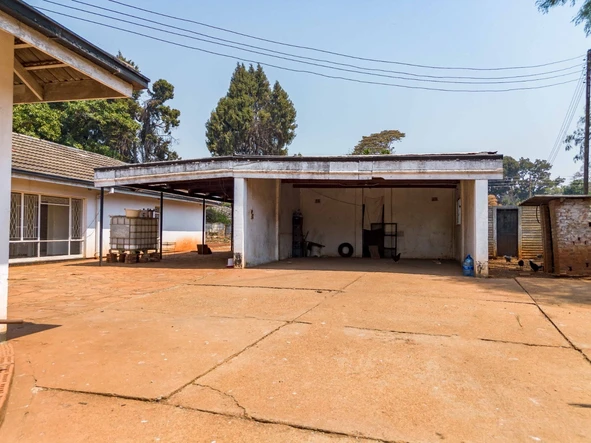 6 Bedroom House