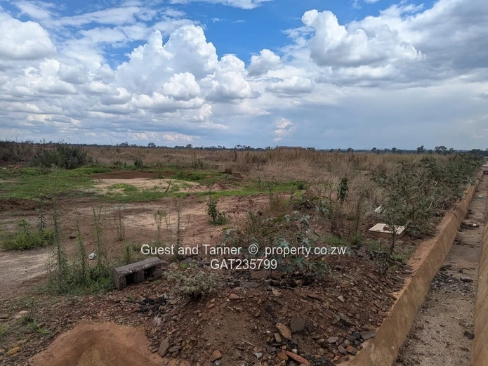 Fully Serviced Vacant Residential Corner Stand in Pomona City for Sale - Ready for Title!