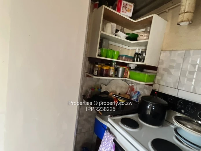 Mufakose Core House  with Title deeds  (Sole Mandate)