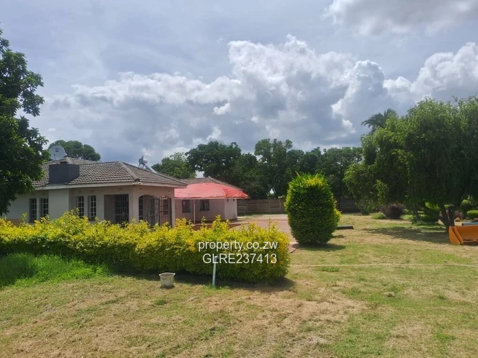 Mt Pleasant 5 Bed Offices along harare drive 