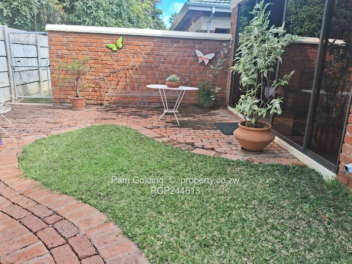 Charming 3 Bedroom Townhouse Newlands
