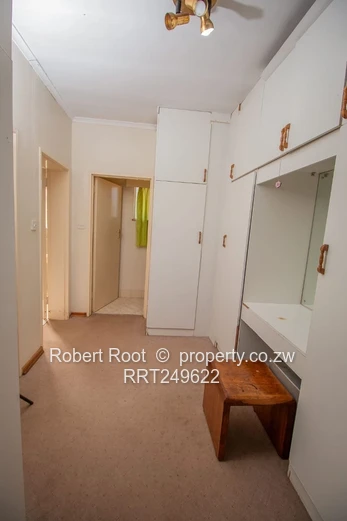 Greystone Park: Furnished 4-bed with Pool & Borehole
