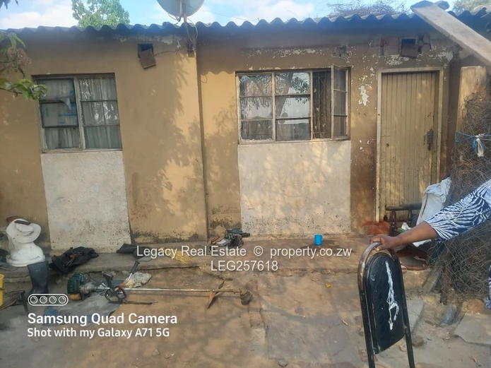 Affordable 5 roomed corehouse in Highfield with Garden & Power