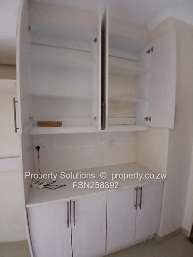 Modern 3-Bedroom Townhouse to Rent in Greencroft