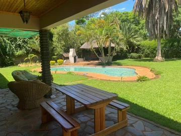 4 Bedroom Flat & Apartment