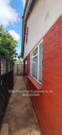 Neat 3-Bed Kuwadzana Home (Sole Mandate)