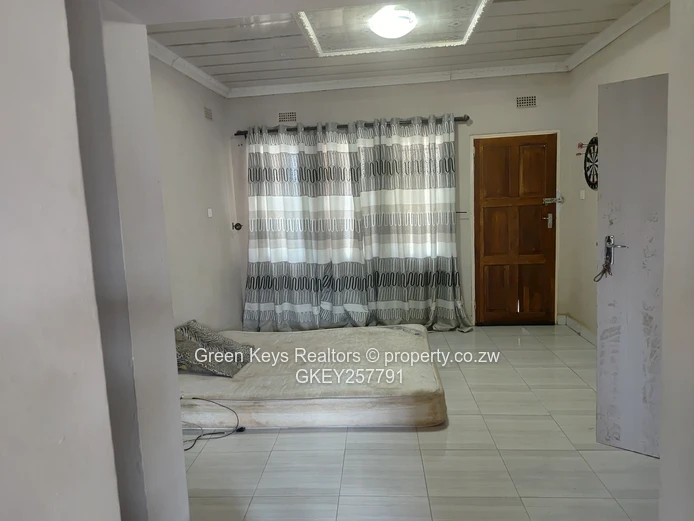 Vacant, mint, 4 beds+ study Tynwald North to rent (Sole Mandate)