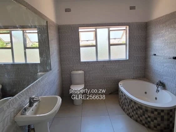 Pomona 5-Bed House on 2000m² with Borehole & Balcony