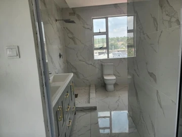 6 Bedroom House