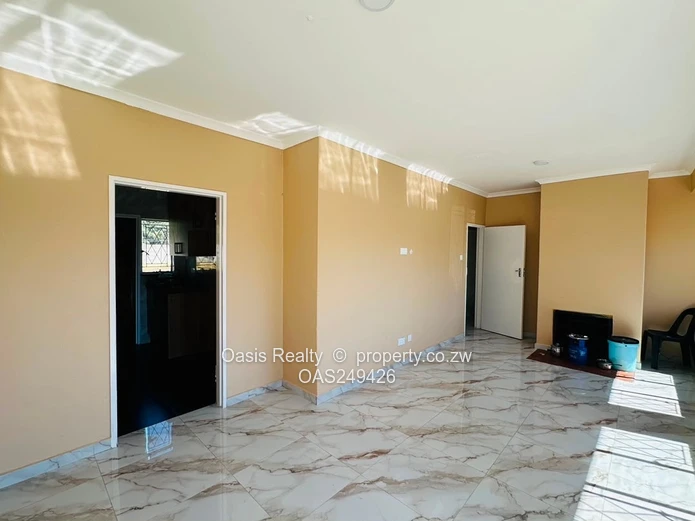 Conveniently Located Semi-detached 3 Beds Home For Rent