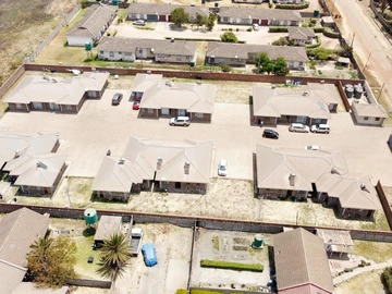 3 Bedroom Flat & Apartment