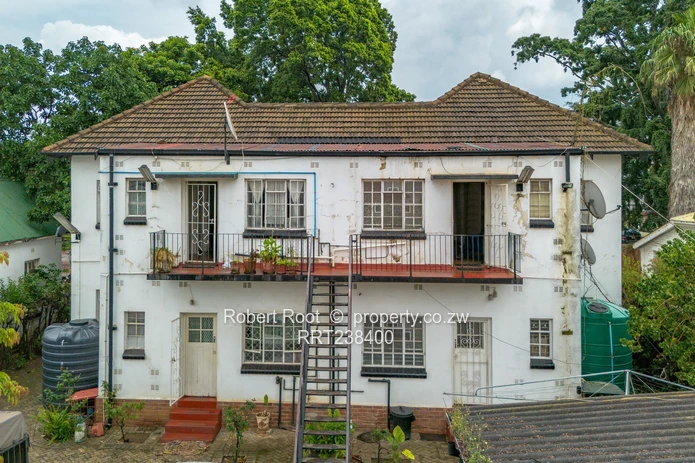 Flat For Sale (Sole Mandate)