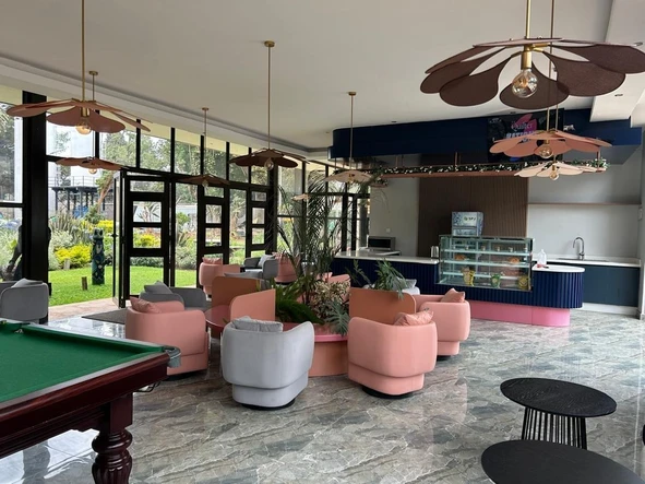 3 Bedroom Flat & Apartment