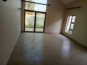 4 Bedroom Flat & Apartment