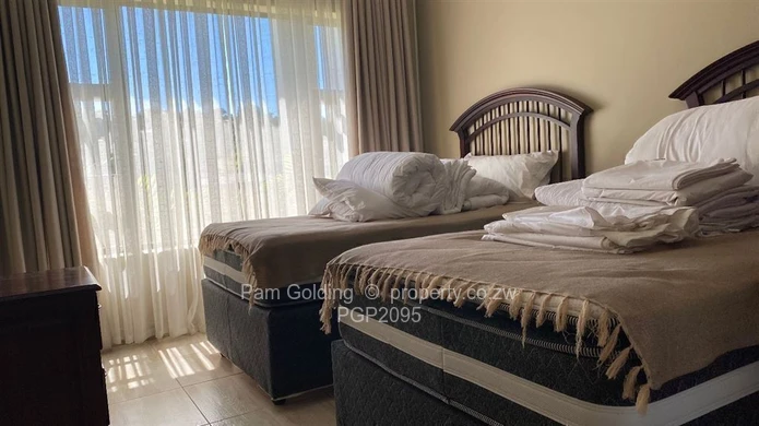 Stylish Living - 3 Bedroom Townhouse