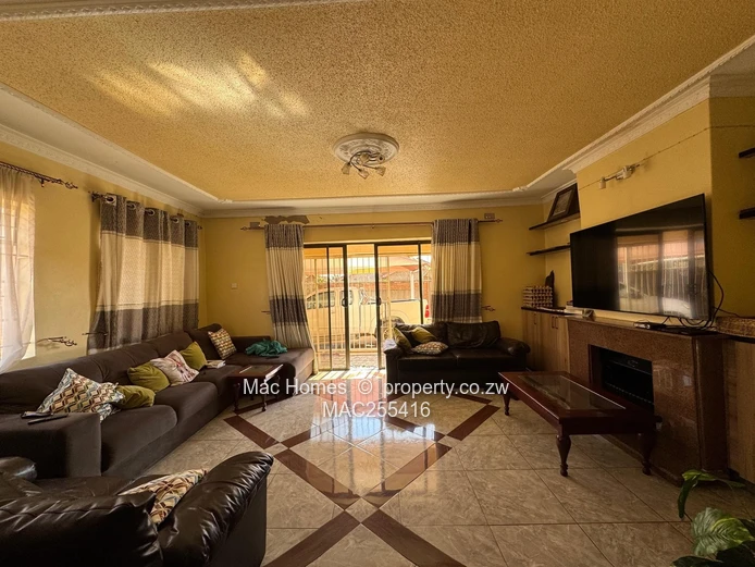 3-Bedroom House For Sale – Bloomingdale