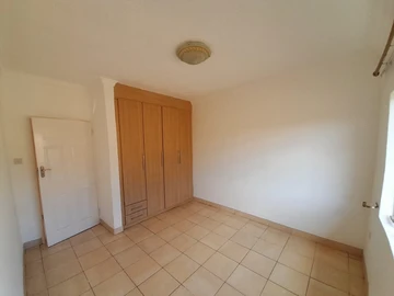 4 Bedroom Flat & Apartment