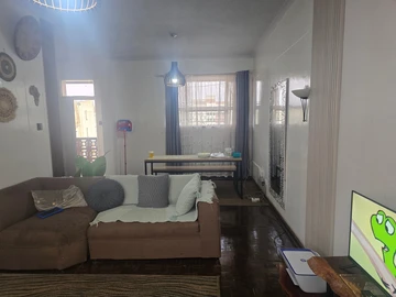 2 Bedroom Flat & Apartment