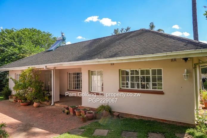 Two Acres on Kew Drive