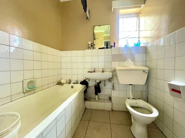10 Bedroom Flat & Apartment