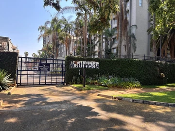 3 Bedroom Flat & Apartment