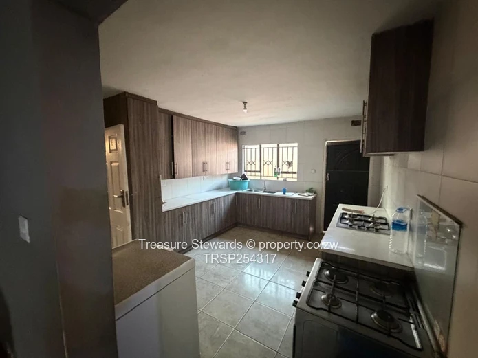 Renovated 3-Bed Stoneridge Home — Borehole & Gated