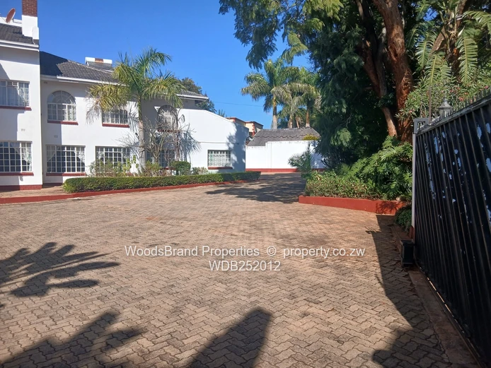 Greystone Park House To Let 