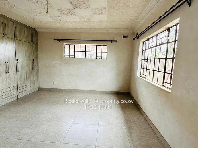 Modern Family Gem for Sale in Rydale Ridge – Solar Powered & Secure Living