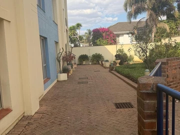 3 Bedroom Flat & Apartment