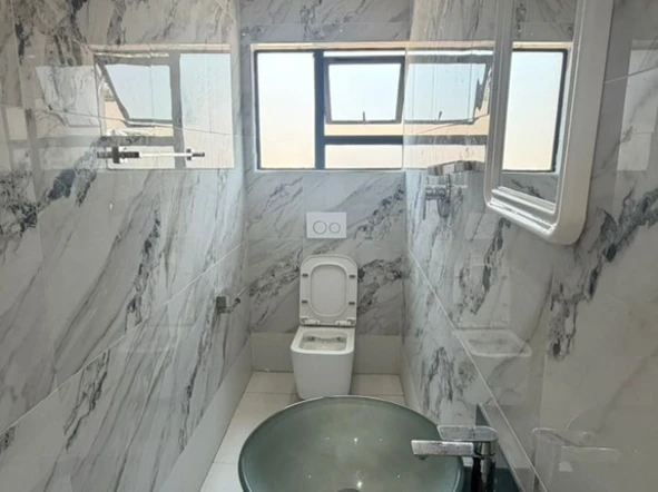 3 Bedroom Flat & Apartment