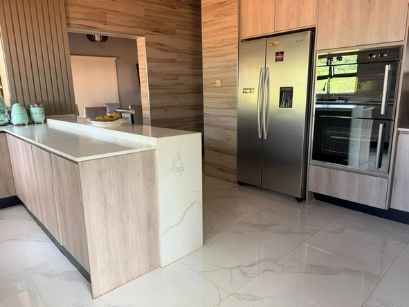 6 Bedroom House