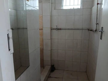 2 Bedroom Flat & Apartment