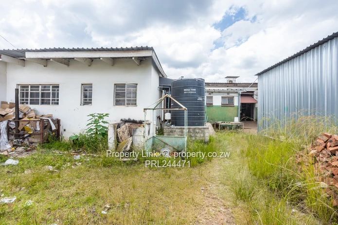 Main Road Frontage Double Stand Opportunity