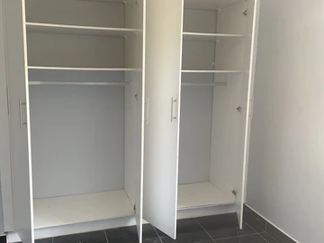 2 Bedroom Flat & Apartment